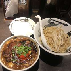 カラシビつけ麺並（もやし増し）肉増し　半飯