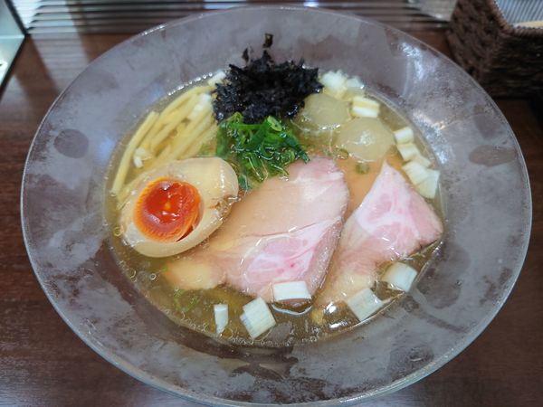 「冷製煮干し鰮（白醤油）900円」@麺や 睡蓮の写真