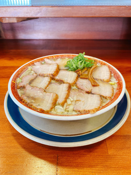「チャーシュー麺（直火焼きver.）」@煮干し中華そば ぶっとび亭の写真