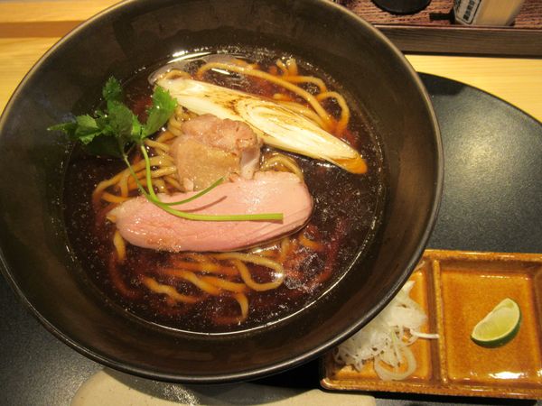 「鴨中華そば（950円）」@鴨中華そば 楓の写真