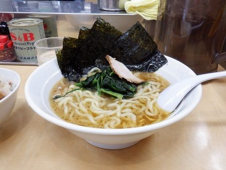 「とんこつ醤油ラーメン」@ら～めん ぎょうてん屋 GOLD 綾瀬店の写真