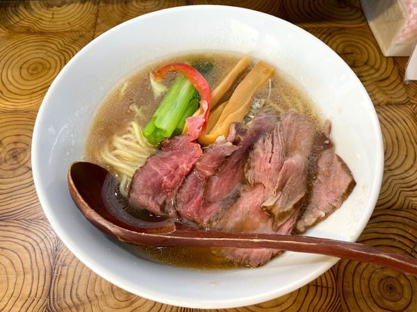 「牛骨あっさりラーメン（しょうゆ）７８０円」@麺榮 王様のラーメンの写真