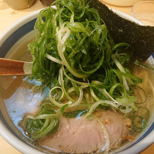 「しおねぎらーめん950円」@ラーメン トウカンヤの写真