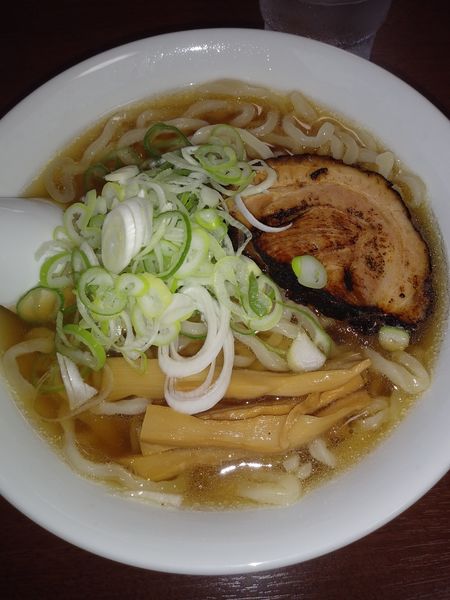 「らーめん」@手打ちらーめん かえでの写真