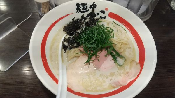 「冷やしらーめん（サバと大葉のそば）（限定A）1050円」@麺や でこの写真