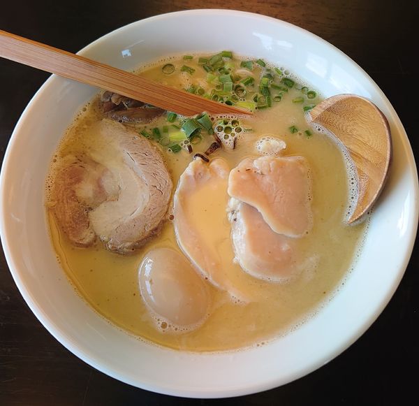 「稲庭中華そば+煮玉子(880円)」@鶏そばや 竜神洞の写真