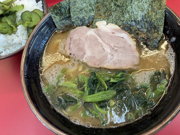 「ラーメン(並)＋ライス(無料)」@横浜ラーメン 相馬家の写真
