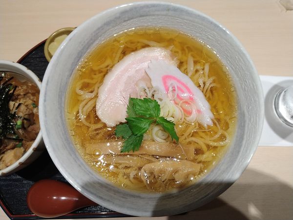 「醤油らーめん」@らーめん 伎なりの写真