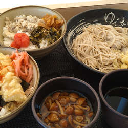 朝そばセット（焼鯖ごはん）+大盛り+のり弁+なめこ