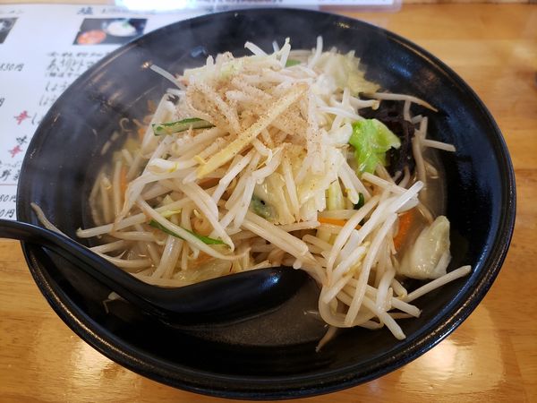 「たっぷり野菜の塩タンメン」@らーめん高橋の写真