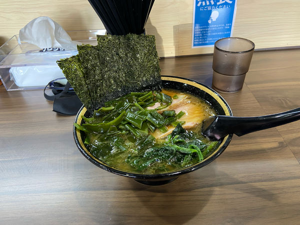 「茎わかめラーメン」@ラーメン林家 姉崎店の写真