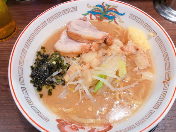 「豚ラーメン　NAアレ　麺半分」@豚山 下高井戸店の写真
