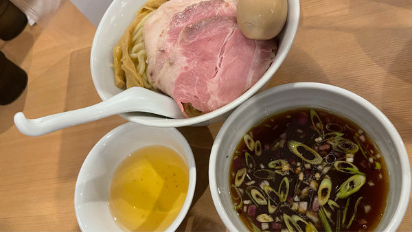 「特製つけめん(大盛り)」@らぁ麺 みうら 上野毛店の写真