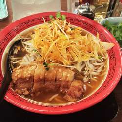 排骨辛菜麵+パクチー+ライス