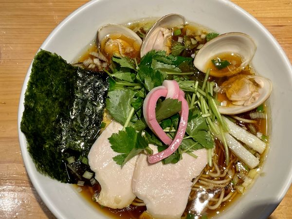 「鶏・煮干・蛤のトリプルSOBA　1000円」@Ginza Noodles むぎとオリーブの写真