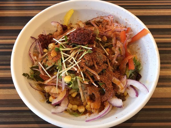 「冷やしサラダ担々麺　５辛　￥１０８０」@Chinese Dining 胡食 ~kokuu~の写真