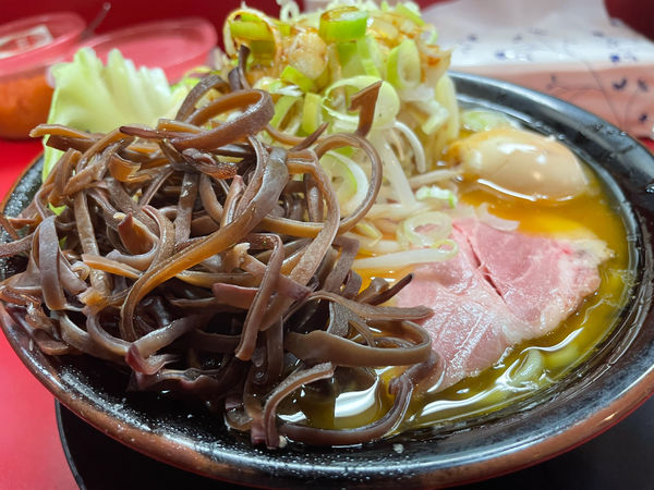 「野菜ラーメン中盛＋きくらげ」@家系ラーメン とらきち家の写真