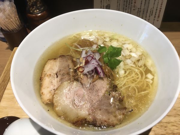 「塩らぁ麺」@らぁ麺や 嶋の写真