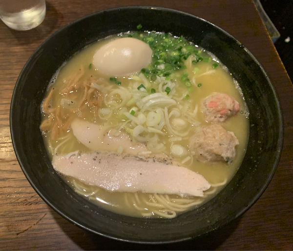 「純鶏白湯(塩)+味玉+焼餃子 ￥750+￥100+￥300」@鶏々 TORIDORIの写真