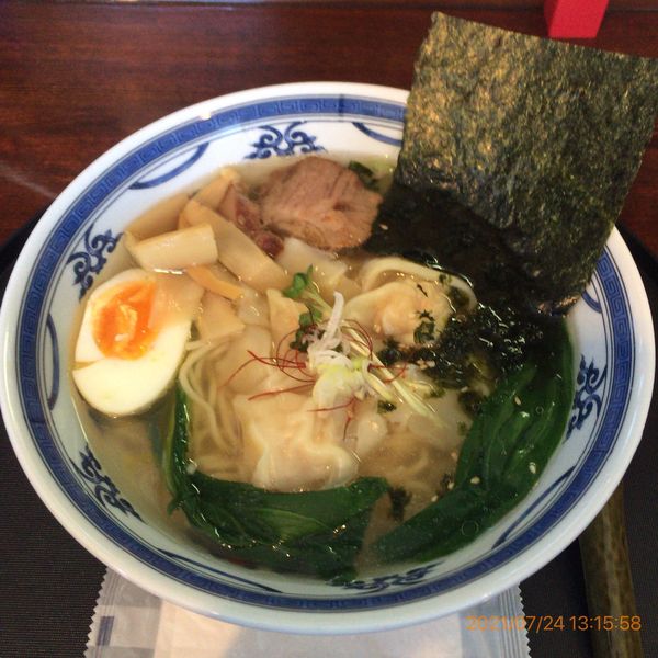 「塩海老ワンタンラーメン」@梅軒の写真