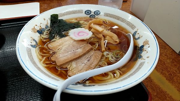 「しょうゆラーメン（Ｂセット７９０円）」@山田うどん食堂 八王子長沼店の写真