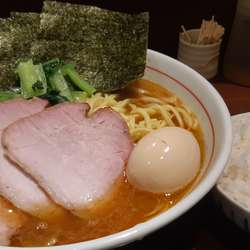 特製ラーメンもも　ライス