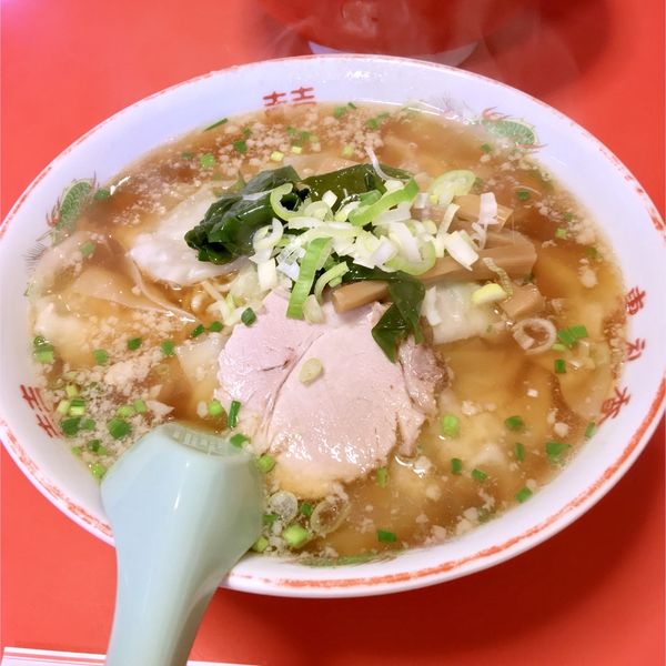 「ワンタンメン。￥650。火曜日は大盛りサービス。」@恵礼香の写真