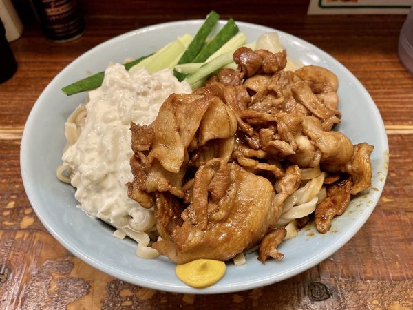 「すごい冷やし中華  300g」@立川マシマシの写真