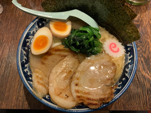 「特製濃厚豚骨ラーメン(醤油)」@麺屋 武士道 本店の写真