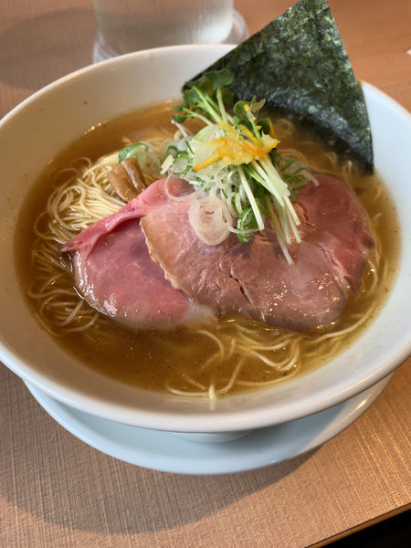 「煮干し中華塩(中)」@中華そば専門 めんやいただきの写真