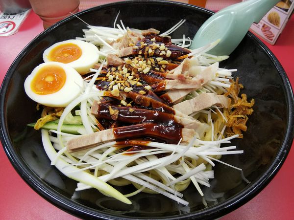 「【限定】ピリ辛よだれ豚風まぜそば　（普通）　＋味玉：サービス」@山岡家 松本店の写真