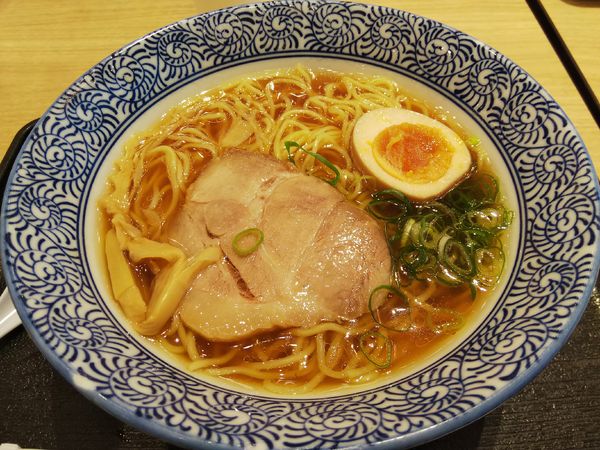 「芳醇醤油中華そば」@鶏だし 中華そば 百蔵の写真