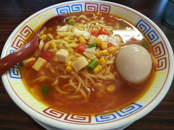 「【限定】リアルチリトマトヌードル　（大盛）　＋味玉：㋗券」@煮干しらあめん 燕黒の写真