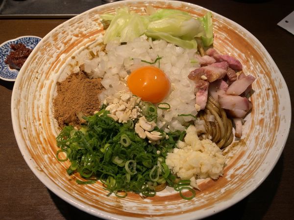 「黒どろまぜそば」@麺や 虎徹の写真