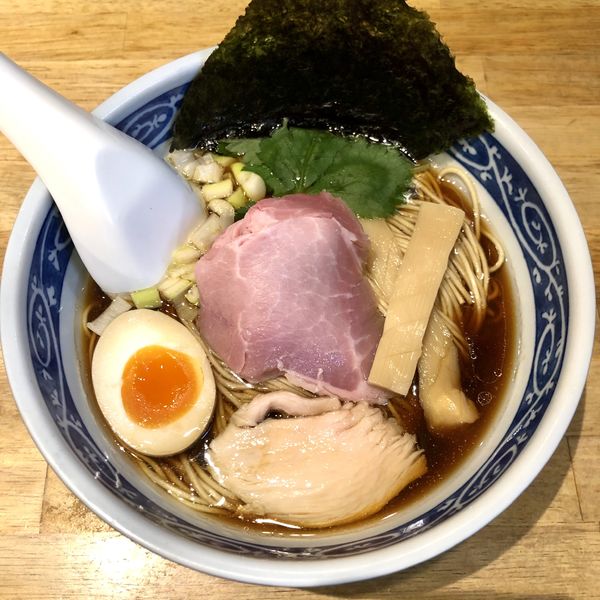 「煮干そば 黒醤油 ￥750」@寿製麺よしかわ 坂戸店の写真