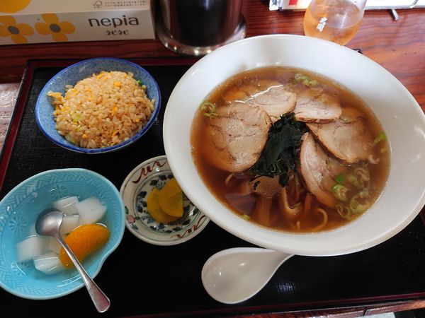 「チャーシュー麺＋小チャーハン750円（杏仁豆腐付き）」@同郷居の写真