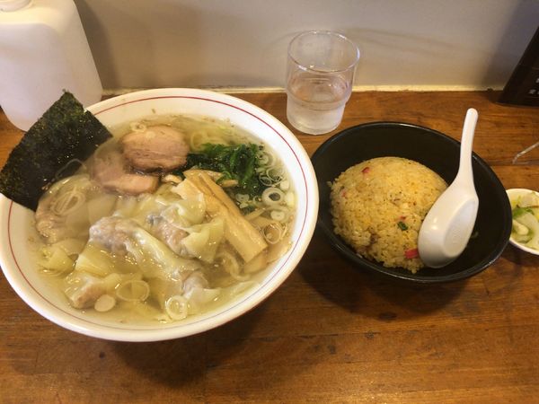 「ワンタンメン（塩）＋半チャーハン」@佐野ラーメン たかのの写真