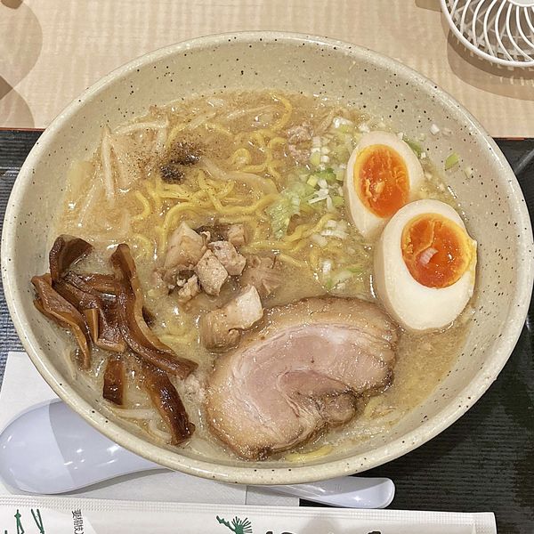 「味噌ラーメン味玉」@つじ田 味噌の章 東京駅店の写真