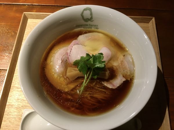 「醤油らぁ麺」@Japanese Ramen Noodle Lab Qの写真