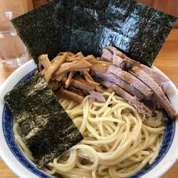 冷やし油そば並（にんにく油）、チャーシュー小メンマ小、海苔
