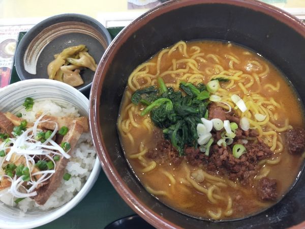 「担々麺とチャーシュー丼」@東我孫子カントリークラブの写真