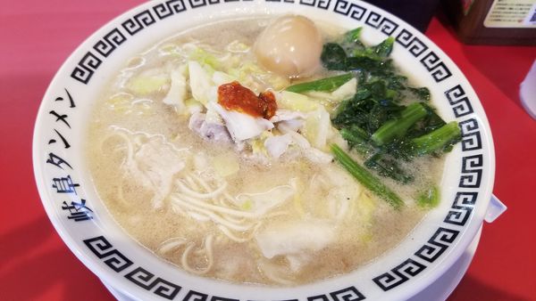「岐阜タンメン　２辛　味玉　ほうれん草トッピング」@岐阜タンメン 松本店の写真