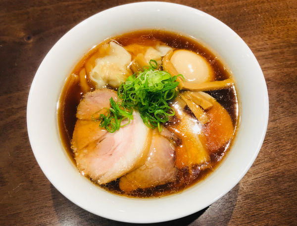 「特製らぁ麺・醤油」@らぁ麺 すぎ本の写真