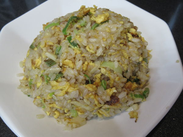 「ラーメン（塩）＋半チャーハンセット（950円）」@けんけんラーメンの写真