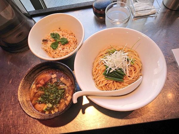 「鴨葱カレーつけ蕎麦、鴨炊き込みご飯」@さんじの写真