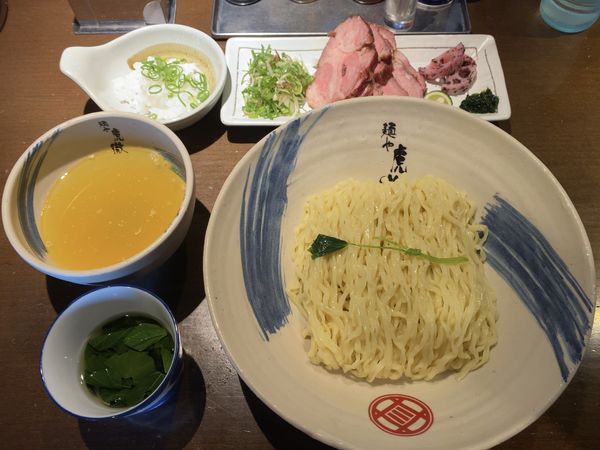 「【夏季限定】薬涼 潮つけそば（大盛）＋釜焼きチャーシュー」@麺や 虎徹の写真