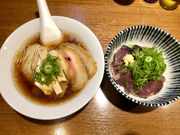 「【限定②】イベリコ焼豚のせ醤油ら〜めん ￥900」@寿製麺よしかわ 川越店の写真