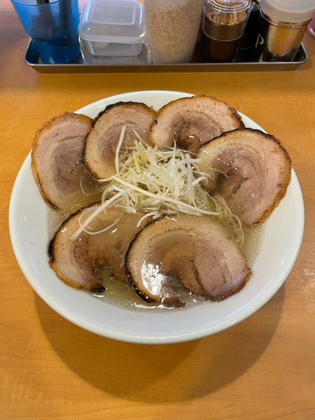 「クリアとんこつチャーシュー」@博多くまちゃんらぁめん 春日店の写真