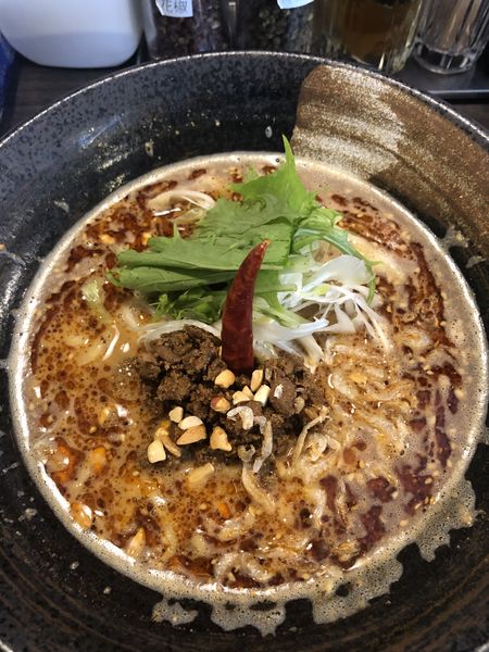 「紅坦々麺（中太縮れ麺）　890円」@四川麺条香氣の写真