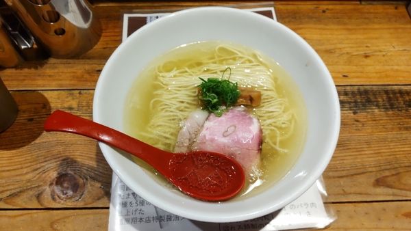 「塩そば」@麺屋 翔 西新宿本店の写真